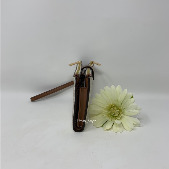 Michael Kors JST Large Double Zip Wristlet - Picture 3 of 10